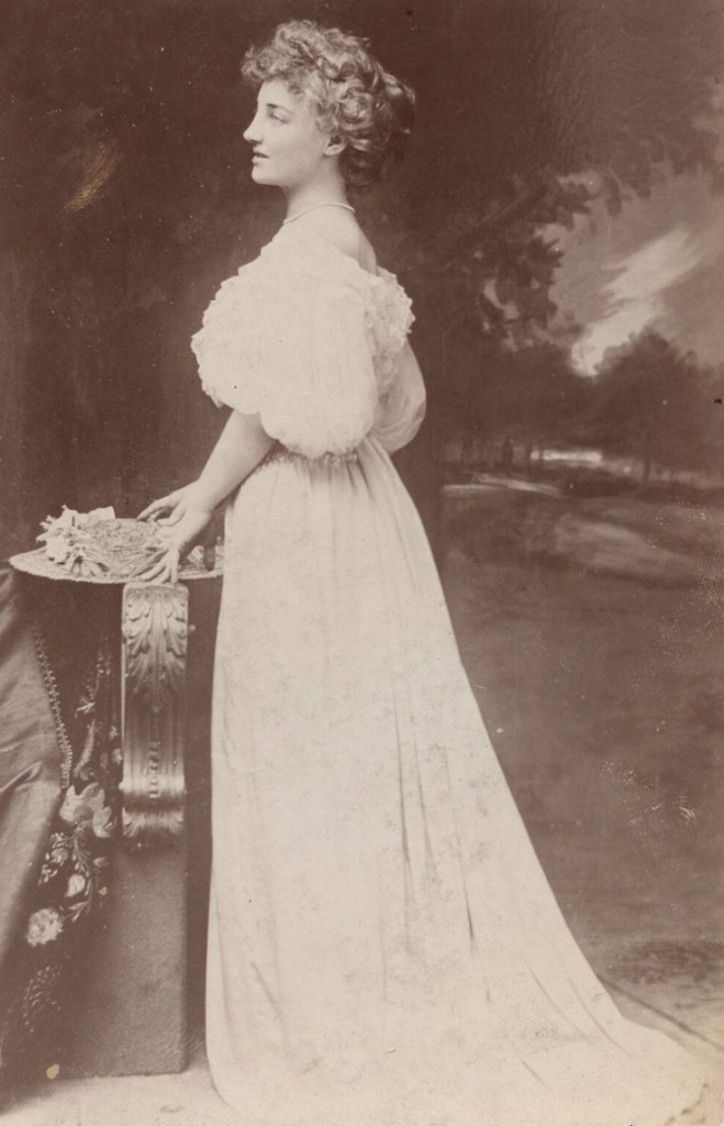Gladys Deacon, c. late 1890s. She first visited Blenheim Palace at sixteen and spent the next 24 years waiting to become its duchess.