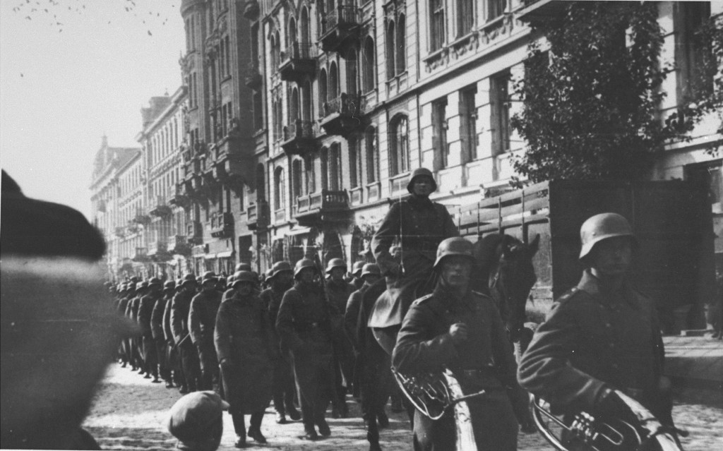 United States Holocaust Memorial Museum German troops advance through Europe in May 1940. The invasion forced Wallis and Edward to flee Paris and eventually reach Portugal.