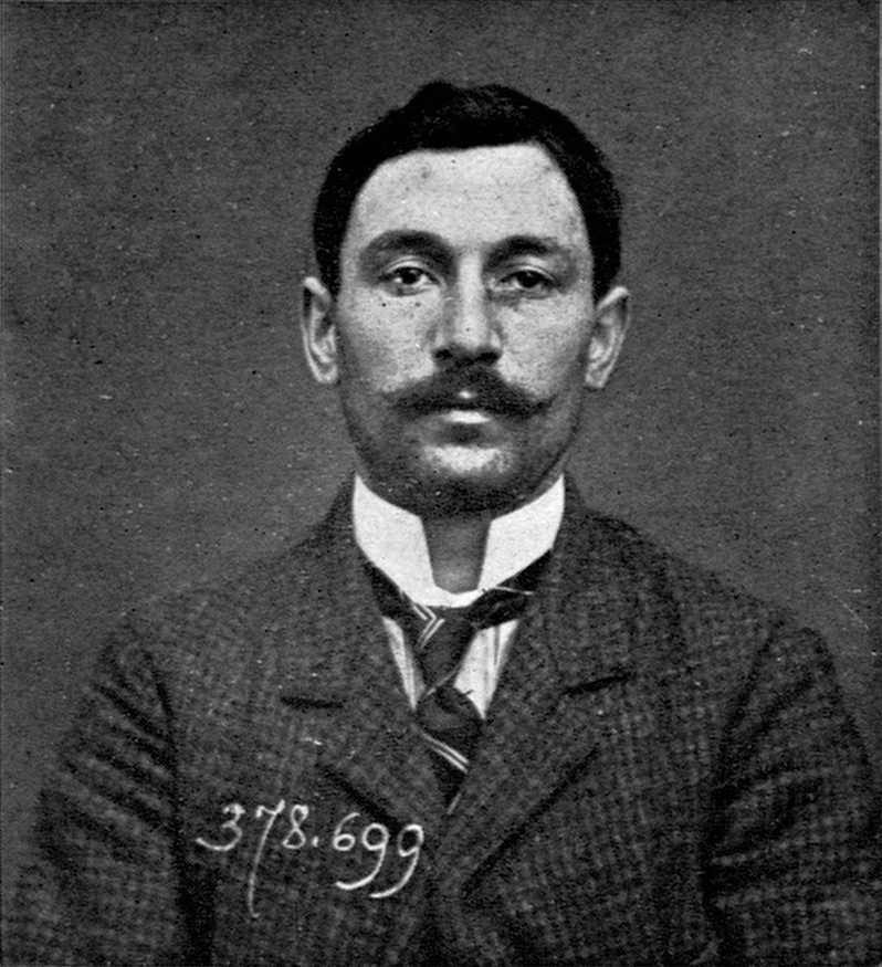 Vincenzo Peruggia's arrest photo, 1913. The Italian carpenter who stole the Mona Lisa from the Louvre hid it in his apartment for over two years before getting caught.