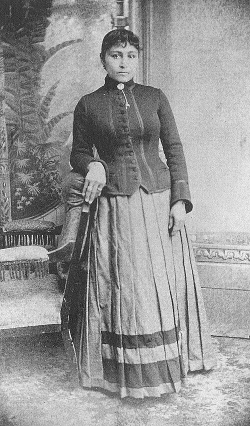 Amanda America Dickson, born into slavery on her own father's plantation, photographed before she fought 79 relatives in court and won.